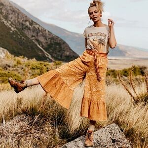 NWT Spell & The Gypsy Lioness Crop Pants